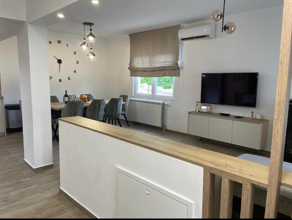 Appartement Apartman Kurtov à Pakoštane Extérieur photo